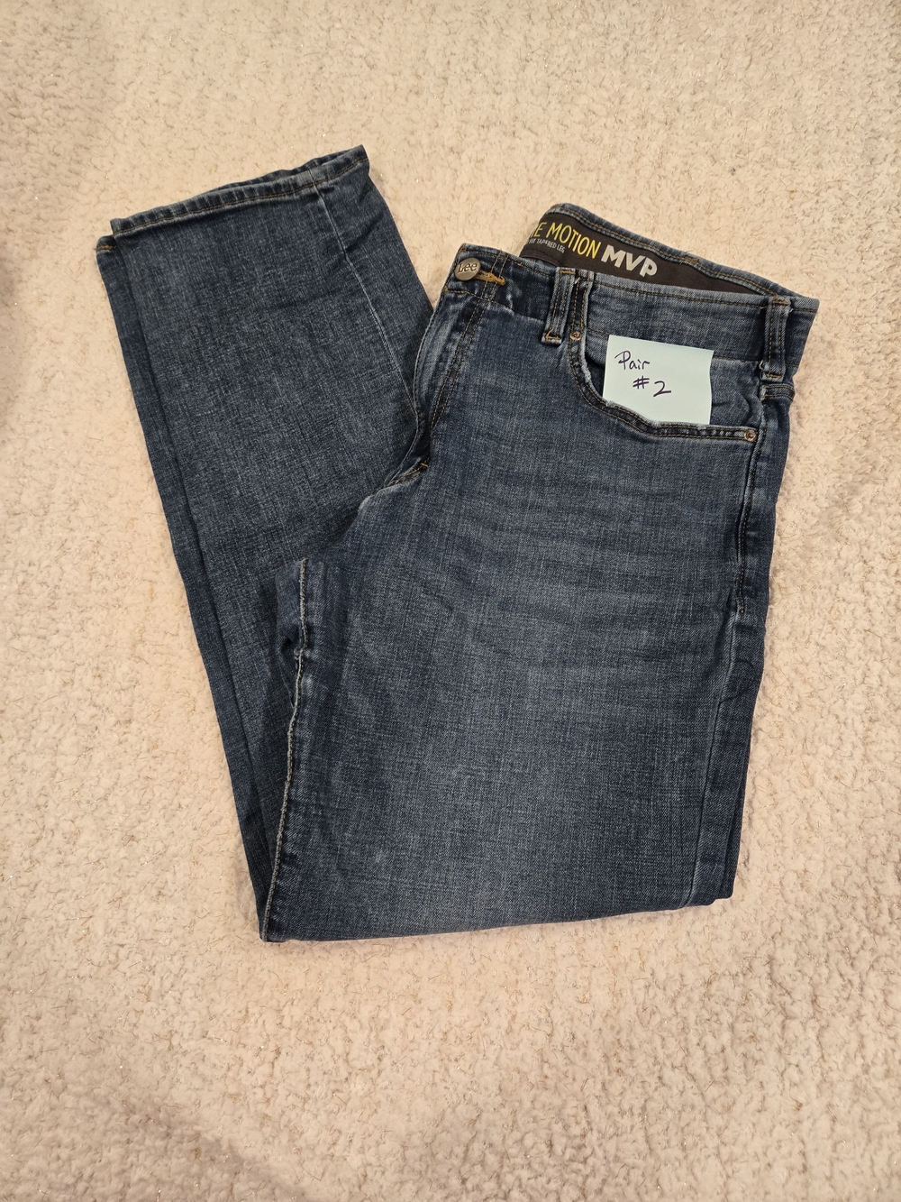 Lee Men's Extreme Motion MVP Straight Fit Tapered Leg Jeans in Dark Blue